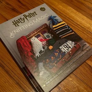NWOT Harry Potter Knitting Magic Book
